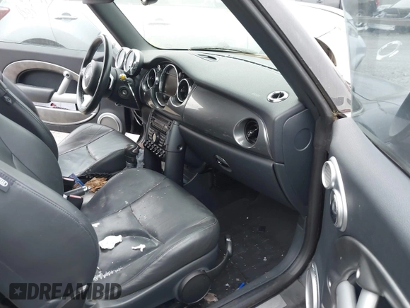 2006 MINI Convertible S с VIN WMWRH33536TL93425, выставлен на аукционе IAAI как лот 41950272 с пробегом Не указан миль и . История ставок и продаж доступна на DreamBid. Изображение 5.