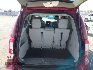 2013 Chrysler Town & Country Touring z VIN 2C4RC1BG7DR777172, wystawiony jako IAAI lot #41780881 z przebiegiem 196 768 mil mil oraz . Historia ofert i sprzedaży dostępna na DreamBid. Obrazek 8.