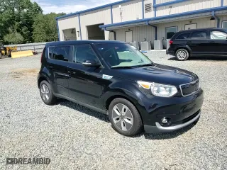 2017 Kia Soul EV EV+ with VIN KNDJX3AE6H7025368, listed as a Copart auction lot 64441164 with NaN miles and Salvage Title. Bid and sale history available at carsss.com. Image 10.