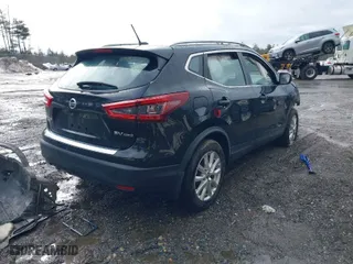 2021 Nissan Rogue Sport SV with VIN JN1BJ1BW6MW667559, listed as a IAAI auction lot 41725053 with 37,586 mi miles. Bid and sale history available at carsss.com. Image 4.