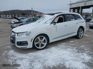 2019 Audi Q7 Prestige with VIN WA1VAAF74KD008394, listed as a IAAI auction lot 41610076 with 43,511 mi miles. Bid and sale history available at carsss.com. Image 2.