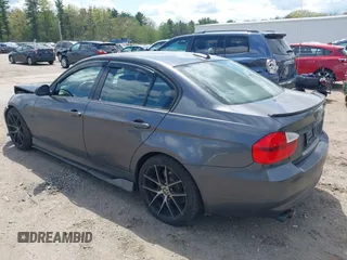 2006 BMW 3 Series 330xi z VIN WBAVD33596KV63626, wystawiony jako IAAI lot #42216115 z przebiegiem 163 803 mil mil oraz . Historia ofert i sprzedaży dostępna na DreamBid. Obrazek 3.