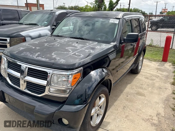 2007 Dodge Nitro SLT z VIN 1D8GU58K77W690568, wystawiony jako Copart lot #61766405 z przebiegiem 177 426 mil mil oraz Czysty tytuł • Clean title. Historia ofert i sprzedaży dostępna na DreamBid. Obrazek 2.