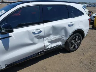 2023 Kia Sorento S z VIN 5XYRL4LCXPG229608, wystawiony jako IAAI lot #42096561 z przebiegiem 20 170 mil mil oraz . Historia ofert i sprzedaży dostępna na DreamBid. Obrazek 6.