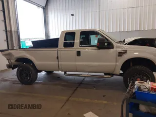 2010 Ford F-250 XL z VIN 1FTSX2BR4AEA28576, wystawiony jako IAAI lot #41615867 z przebiegiem Nie podano mil oraz . Historia ofert i sprzedaży dostępna na DreamBid. Obrazek 13.