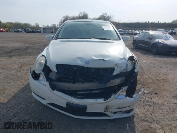 2009 Mercedes-Benz R 3.5L with VIN 4JGCB65E09A092583, listed as a IAAI auction lot 42102652 with 161,426 mi miles and . Bid and sale history available at DreamBid. Image 12.