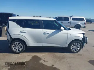 2021 Kia Soul S with VIN KNDJ23AU5M7144920, listed as a IAAI auction lot 41857262 with 28,480 mi miles and . Bid and sale history available at DreamBid. Image 14.
