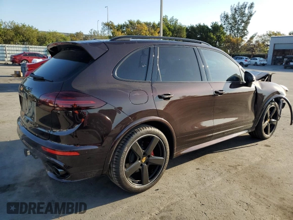 2017 Porsche Cayenne GTS z VIN WP1AD2A25HLA81008, wystawiony jako Copart lot #48987185 z przebiegiem 76 800 mil mil oraz Szkoda całkowita • Salvage title. Historia ofert i sprzedaży dostępna na DreamBid. Obrazek 3.