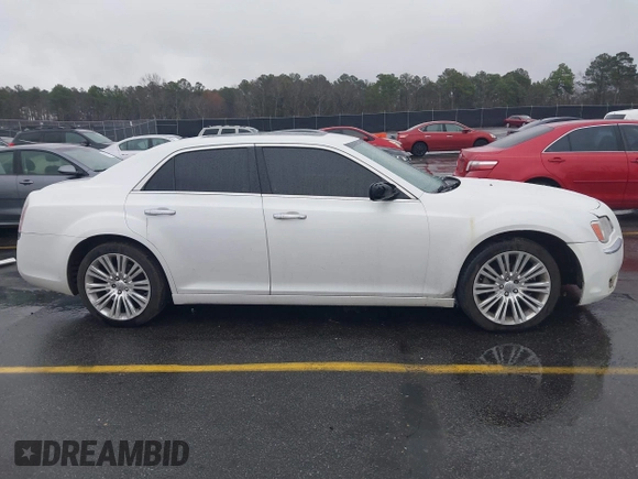 2014 Chrysler 300 with VIN 2C3CCAEG1EH380389, listed as a IAAI auction lot 41544101 with 186,314 mi miles. Bid and sale history available at carsss.com. Image 14.