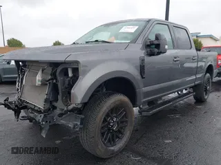 2022 Ford F-250 XL z VIN 1FT7W2B62NEE57641, wystawiony jako IAAI lot #41566432 z przebiegiem 24 872 mil mil oraz . Historia ofert i sprzedaży dostępna na DreamBid. Obrazek 19.
