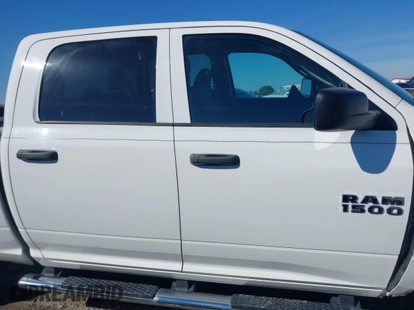 2018 Ram 1500 Tradesman with VIN 1C6RR7KM5JS262518, listed as a IAAI auction lot 41557220 with 145,989 mi miles and . Bid and sale history available at DreamBid. Image 14.