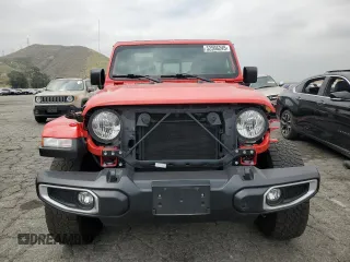 2023 Jeep Gladiator Sport S with VIN 1C6HJTAG4PL547608, listed as a Copart auction lot 52566245 with 8,464 mi miles and Salvage title. Bid and sale history available at DreamBid. Image 5.