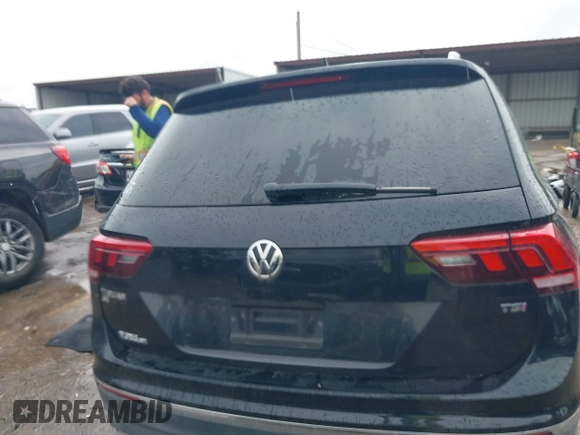 2018 Volkswagen Tiguan SEL с VIN 3VV3B7AX9JM068003, выставлен на аукционе IAAI как лот 41917511 с пробегом 75 656 миль миль и . История ставок и продаж доступна на DreamBid. Изображение 16.
