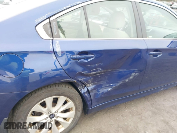 2017 Subaru Legacy Premium z VIN 4S3BNAF68H3031311, wystawiony jako IAAI lot #42311642 z przebiegiem 80 207 mil mil oraz . Historia ofert i sprzedaży dostępna na DreamBid. Obrazek 6.