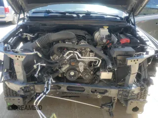 2020 Ram 1500 Big Horn z VIN 1C6SRFFT9LN379629, wystawiony jako Copart lot #51930605 z przebiegiem 71 697 mil mil oraz Szkoda całkowita • Salvage title. Historia ofert i sprzedaży dostępna na DreamBid. Obrazek 11.