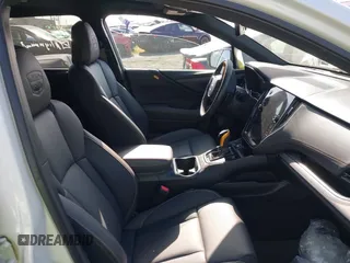 2024 Subaru Outback Wilderness z VIN 4S4BTGUD2R3164461, wystawiony jako IAAI lot #42292989 z przebiegiem 7 068 mil mil oraz . Historia ofert i sprzedaży dostępna na DreamBid. Obrazek 5.