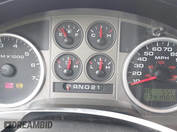 2005 Ford F-150 XLT with VIN 1FTPW14505KC98909, listed as a IAAI auction lot 41905480 with 174,198 mi miles. Bid and sale history available at carsss.com. Image 7.