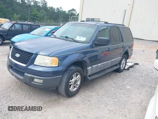 2003 Ford Expedition Special Service with VIN 1FMPU15L13LB57143, listed as a IAAI auction lot 42031718 with 516,600 mi miles. Bid and sale history available at carsss.com. Image 2.