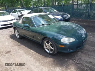 2001 Mazda MX-5 Miata z VIN JM1NB353010212273, wystawiony jako IAAI lot #42472564 z przebiegiem 191 319 mil mil oraz . Historia ofert i sprzedaży dostępna na DreamBid. Obrazek 1.