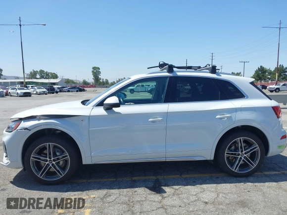 2021 Audi Q5 Premium Plus z VIN WA1E2AFY1M2043365, wystawiony jako IAAI lot #42286970 z przebiegiem 28 438 mil mil oraz . Historia ofert i sprzedaży dostępna na DreamBid. Obrazek 15.