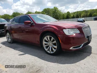 2016 Chrysler 300 Anniversary Edition z VIN 2C3CCAAG4GH194600, wystawiony jako Copart lot #55758305 z przebiegiem 135 810 mil mil oraz Szkoda całkowita • Salvage title. Historia ofert i sprzedaży dostępna na DreamBid. Obrazek 4.