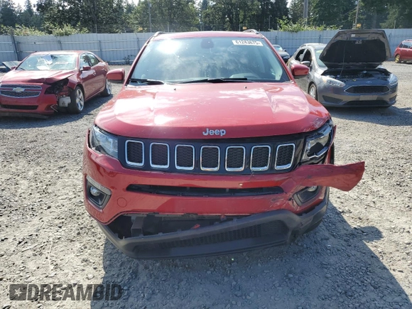 2020 Jeep Compass Latitude z VIN 3C4NJDBB0LT117108, wystawiony jako Copart lot #61243675 z przebiegiem 27 466 mil mil oraz Szkoda całkowita • Salvage title. Historia ofert i sprzedaży dostępna na DreamBid. Obrazek 5.