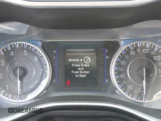 2015 Chrysler 200 Limited с VIN 1C3CCCABXFN538176, выставлен на аукционе IAAI как лот 42423397 с пробегом Не указан миль и . История ставок и продаж доступна на DreamBid. Изображение 7.
