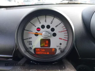 2011 MINI Countryman S z VIN WMWZC3C56BWL80093, wystawiony jako IAAI lot #41538755 z przebiegiem 108 551 mil mil oraz . Historia ofert i sprzedaży dostępna na DreamBid. Obrazek 7.