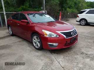 2013 Nissan Altima SV with VIN 1N4AL3AP7DN445021, listed as a IAAI auction lot 42156287 with 191,051 mi miles and . Bid and sale history available at carsss.com. Image 1.