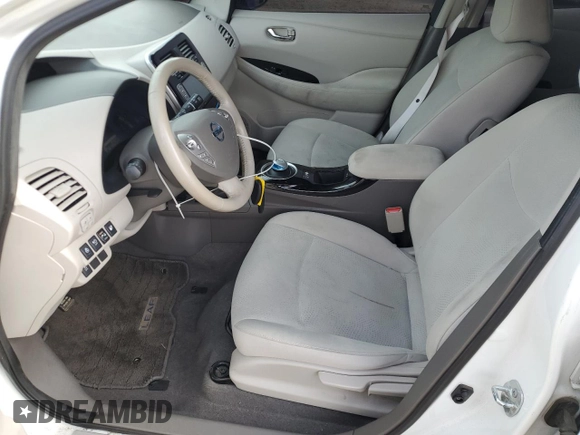 2015 Nissan LEAF S z VIN 1N4AZ0CP4FC302536, wystawiony jako Copart lot #56734025 z przebiegiem 55 940 mil mil oraz Szkoda całkowita • Salvage title. Historia ofert i sprzedaży dostępna na DreamBid. Obrazek 7.