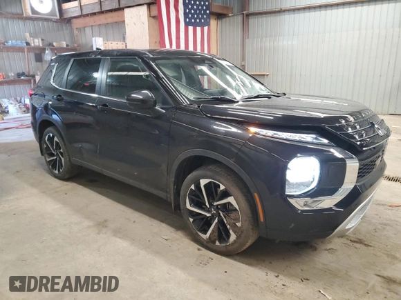 2023 Mitsubishi Outlander SE with VIN JA4J4UA82PZ061337, listed as a Copart auction lot 50820495 with 15,997 mi miles and Salvage Title. Bid and sale history available at carsss.com. Image 4.