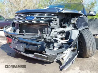 2017 Ford Explorer XLT with VIN 1FM5K7D84HGC76141, listed as a IAAI auction lot 41991832 with 143,504 mi miles and . Bid and sale history available at carsss.com. Image 6.