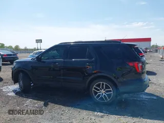 2018 Ford Explorer Sport z VIN 1FM5K8GT4JGB51684, wystawiony jako IAAI lot #41898968 z przebiegiem 92 867 mil mil oraz . Historia ofert i sprzedaży dostępna na DreamBid. Obrazek 14.