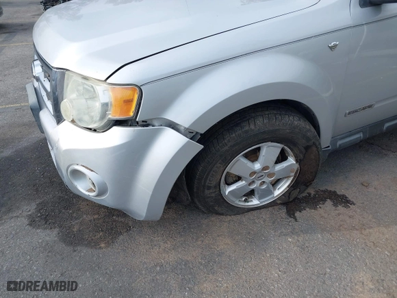 2008 Ford Escape XLT with VIN 1FMCU03108KA62726, listed as a IAAI auction lot 41921634 with 201,169 mi miles. Bid and sale history available at carsss.com. Image 17.