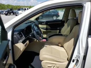 2017 Toyota Highlander Limited with VIN 5TDDZRFH8HS417304, listed as a Copart auction lot 52291805 with 103,868 mi miles and Salvage Title. Bid and sale history available at carsss.com. Image 7.