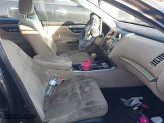 2015 Nissan Altima 2.5 SV with VIN 1N4AL3AP5FC474130, listed as a IAAI auction lot 41439700 with 160,635 mi miles. Bid and sale history available at carsss.com. Image 5.