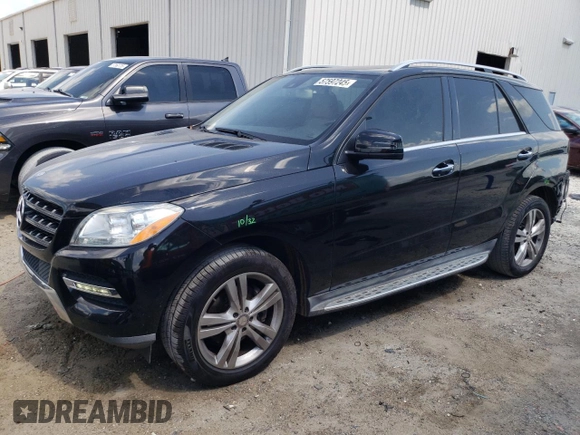 2013 Mercedes-Benz M 350 z VIN 4JGDA5JB4DA213539, wystawiony jako Copart lot #57597245 z przebiegiem 75 086 mil mil oraz Szkoda całkowita • Salvage title. Historia ofert i sprzedaży dostępna na DreamBid. Obrazek 1.