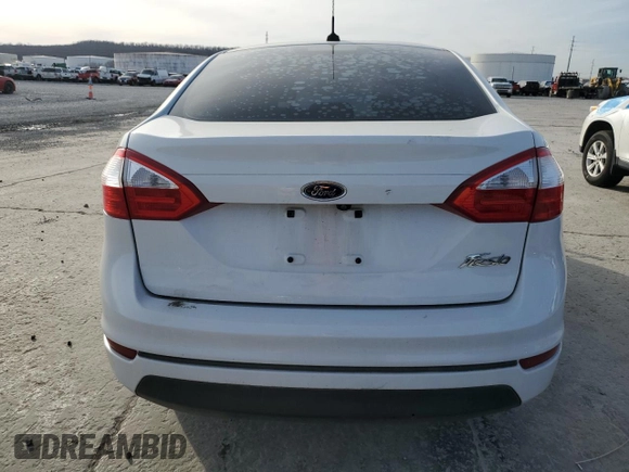 2018 Ford Fiesta S z VIN 3FADP4AJ4JM146532, wystawiony jako Copart lot #43186185 z przebiegiem 85 010 mil mil oraz Czysty tytuł • Clean title. Historia ofert i sprzedaży dostępna na DreamBid. Obrazek 6.