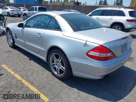2008 Mercedes-Benz SL 550 with VIN WDBSK71F08F139065, listed as a IAAI auction lot 42756170 with 139,732 mi miles and . Bid and sale history available at DreamBid. Image 3.