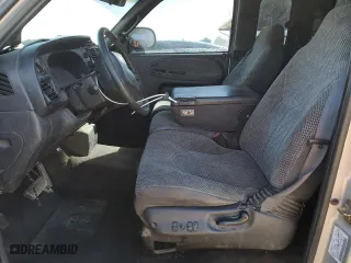 2000 Dodge Ram 1500 with VIN 3B7HC13Z7YG131119, listed as a Copart auction lot 47188985 with 172,932 mi miles and Salvage Title. Bid and sale history available at carsss.com. Image 7.