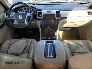 2011 Cadillac Escalade ESV Premium z VIN 1GYS3JEF8BR164804, wystawiony jako Copart lot #42613915 z przebiegiem 181 548 mil mil oraz Czysty tytuł • Clean title. Historia ofert i sprzedaży dostępna na DreamBid. Obrazek 8.