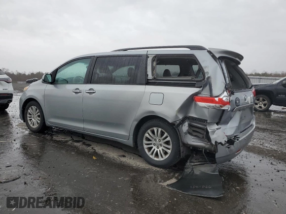 2011 Toyota Sienna XLE AAS с VIN 5TDYK3DC3BS049356, выставлен на аукционе Copart как лот 47971545 с пробегом 229 703 миль миль и Чистый • Clean title. История ставок и продаж доступна на DreamBid. Изображение 2.