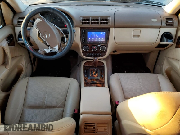 2004 Mercedes-Benz M-Class with VIN 4JGAB75E34A489128, listed as a Copart auction lot 84498404 with 122,094 mi miles and Salvage Title. Bid and sale history available at carsss.com. Image 8.