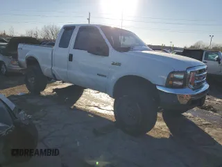 2003 Ford Super Duty F-250 XL with VIN 1FTNX21PX3EC59160, listed as a Copart auction lot 88011045 with 232,091 mi miles and Non Repairable. Bid and sale history available at carsss.com. Image 4.