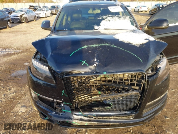 2013 Audi Q7 3.0T Premium Plus with VIN WA1LGAFE1DD008439, listed as a IAAI auction lot 41045973 with 100,868 mi miles. Bid and sale history available at carsss.com. Image 6.