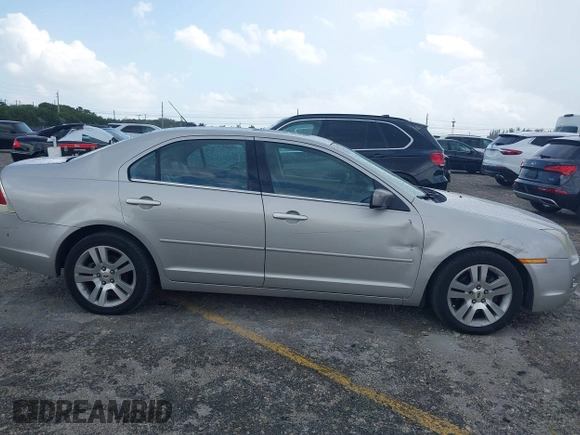 2008 Ford Fusion SEL with VIN 3FAHP08198R232299, listed as a IAAI auction lot 41932153 with 191,011 mi miles. Bid and sale history available at carsss.com. Image 6.