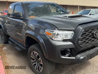 2021 Toyota Tacoma SR z VIN 3TYSZ5AN5MT007684, wystawiony jako Copart lot #59990925 z przebiegiem 42 203 mil mil oraz Szkoda całkowita • Salvage title. Historia ofert i sprzedaży dostępna na DreamBid. Obrazek 1.