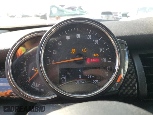 2018 MINI Hardtop Cooper S with VIN WMWXP7C57J2C62131, listed as a Copart auction lot 47928864 with 68,767 mi miles and Salvage Title. Bid and sale history available at DreamBid. Image 9.