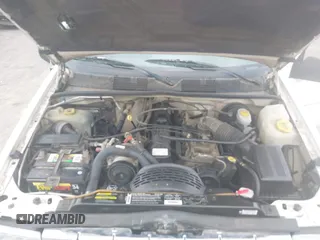 1998 Jeep Grand Cherokee Laredo with VIN 1J4GZ48S3WC204990, listed as a IAAI auction lot 41704176 with 185,376 mi miles. Bid and sale history available at carsss.com. Image 10.