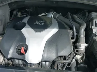 2015 Hyundai Santa Fe с VIN 5XYZU3LA2FG264230, выставлен на аукционе IAAI как лот 42790439 с пробегом 118 228 миль миль и . История ставок и продаж доступна на DreamBid. Изображение 19.